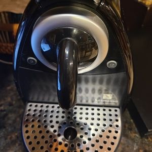 Nespresso C100 Espresso Maker with wood capsule